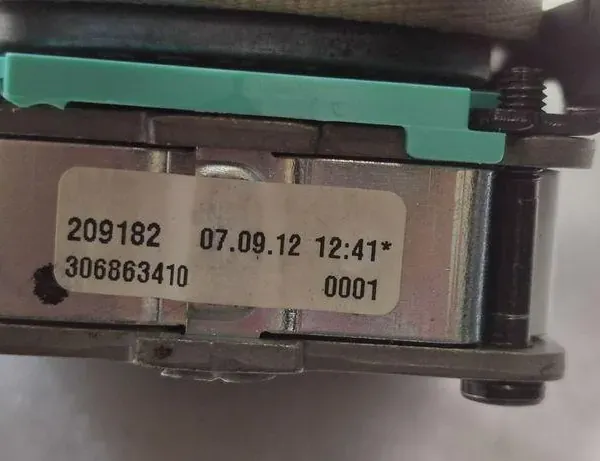 AUDI A8 D3/4E (2002-2010) Rear Middle Seatbelt 4H0857805E 34128845