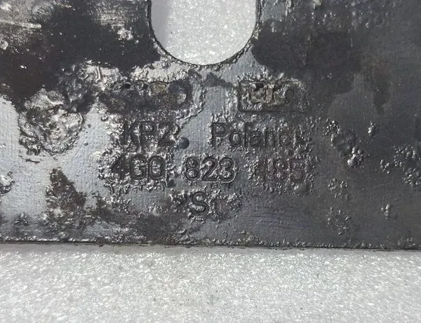 AUDI A7 C7/4G (2010-2020) Крюк капотa 4G0823485 34127942