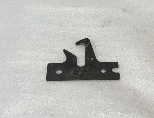 AUDI A7 C7/4G (2010-2020) Крюк капотa 4G0823485 34127942