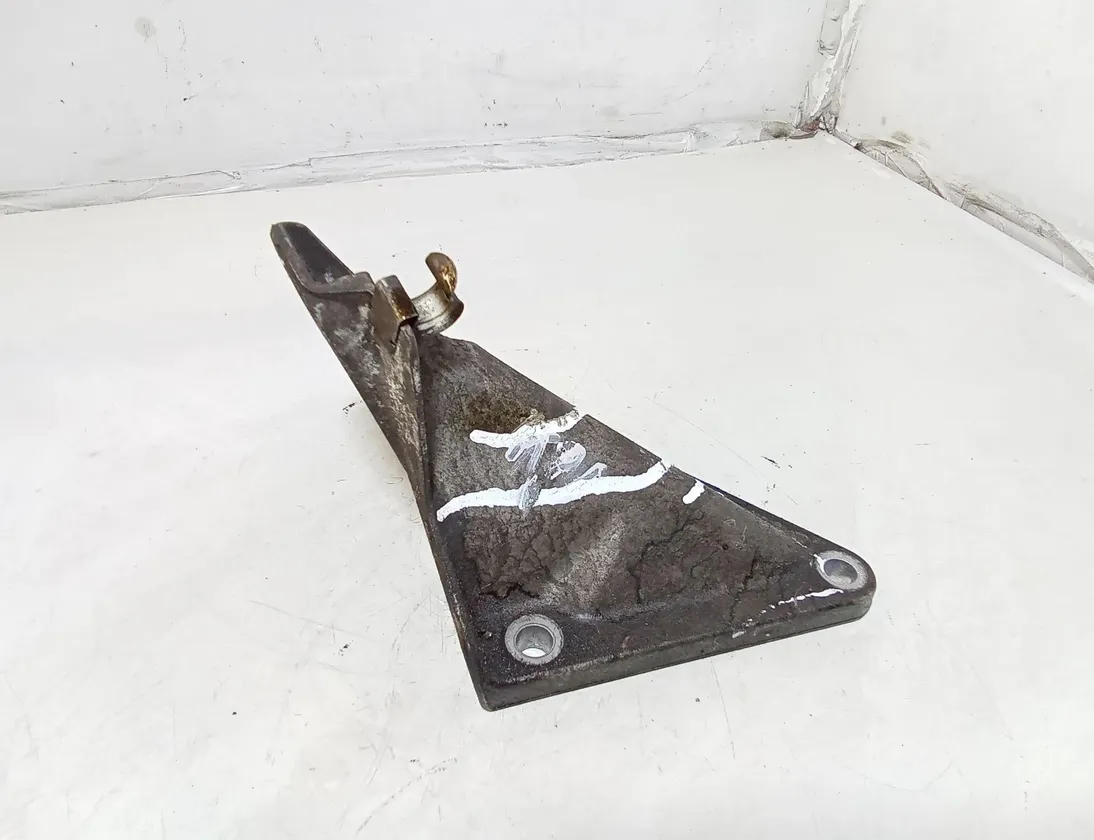 BMW 5 Series E60/E61 (2003-2010) Left Side Engine Bracket 22116761149 27617521