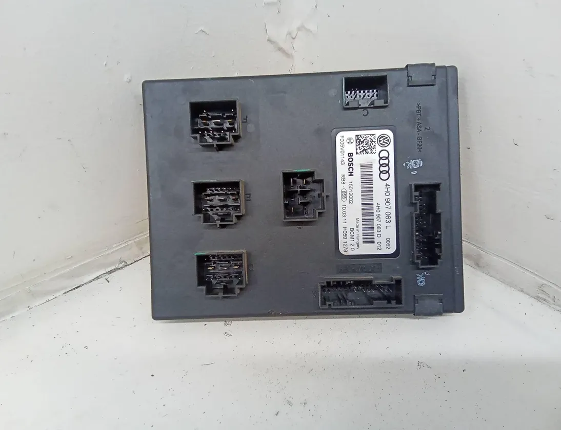 VOLKSWAGEN Touareg 2 generation (2010-2018) Comfort Control Unit 4H0907063D 27634335