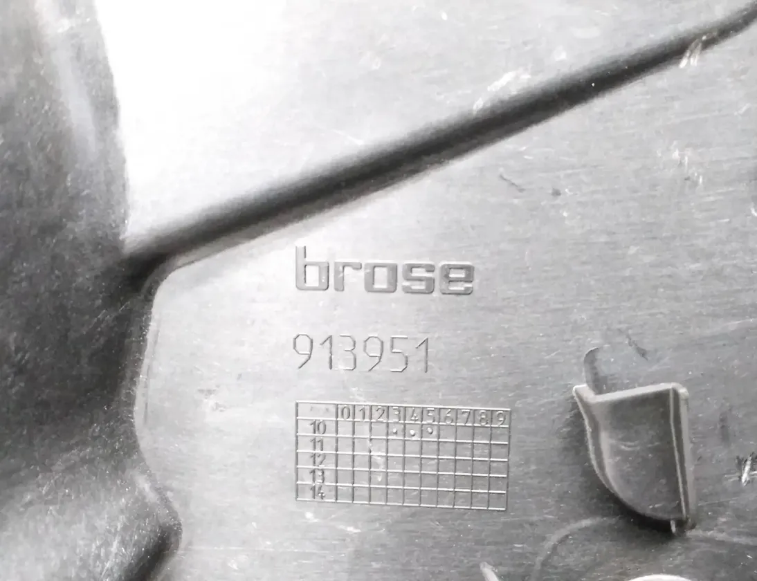 VOLVO V70 3 generation (2007-2020) Стеклоподъемник задней правой двери 913951 27667784