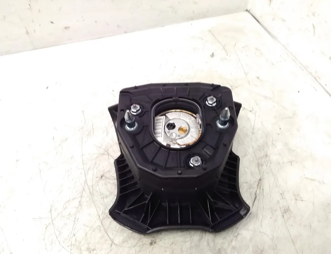 VOLVO S80 2 generation (2006-2020) Steering Wheel Airbag P30780655 28647255