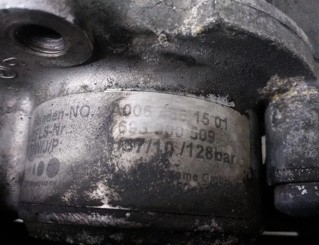 MERCEDES-BENZ C-Class W204/S204/C204 (2004-2015) Power Steering Pump A0064661501 28718577