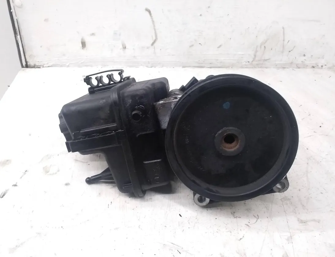 MERCEDES-BENZ C-Class W204/S204/C204 (2004-2015) Power Steering Pump A0064661501 28718577