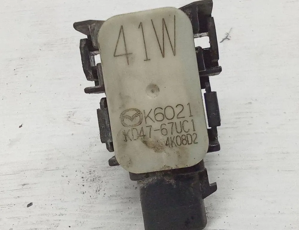 MAZDA 626 GD (1987-1996) Acceleration Sensor KD4767UC1 31060796