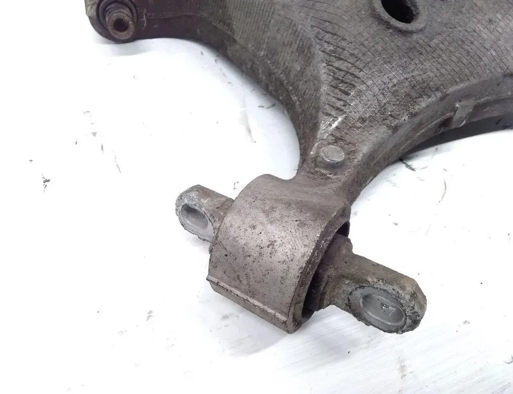 VOLVO XC60 1 generation (2008-2017) Rear Right Arm 31451836 31265555