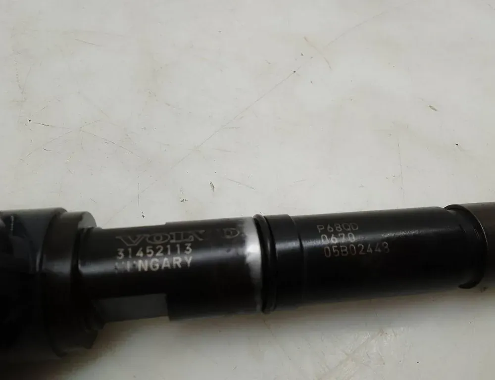 VOLVO V90 2 generation (2016-2024) Fuel Injector 31452113 34531419