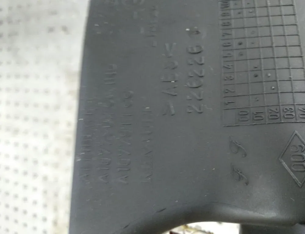 RENAULT Vel Satis 1 generation (2002-2009) Вентиляционные отверстия центральной консоли A1077902,226226 34350247