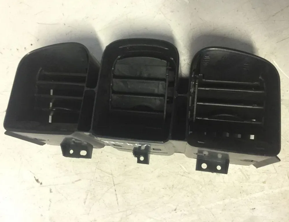 CHRYSLER Voyager 4 generation (2001-2007) Вентиляционные отверстия центральной консоли 05009038AA 34340587