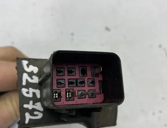 VOLVO XC60 2 generation (2017-2024) Передняя крышка лампи 34344994