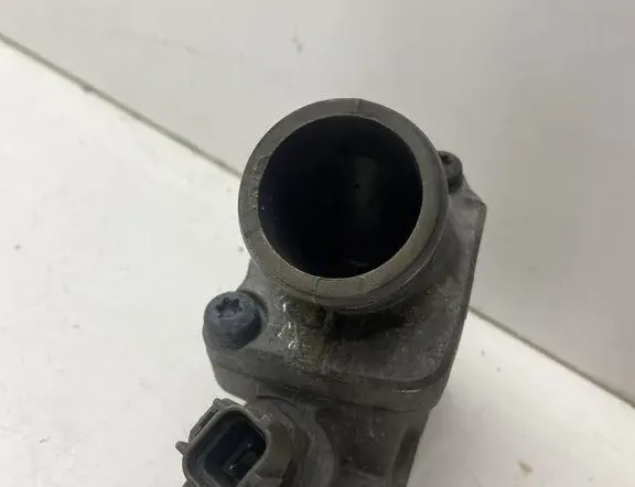 VOLVO V70 2 generation (2000-2008) Thermostat 863695 34344931