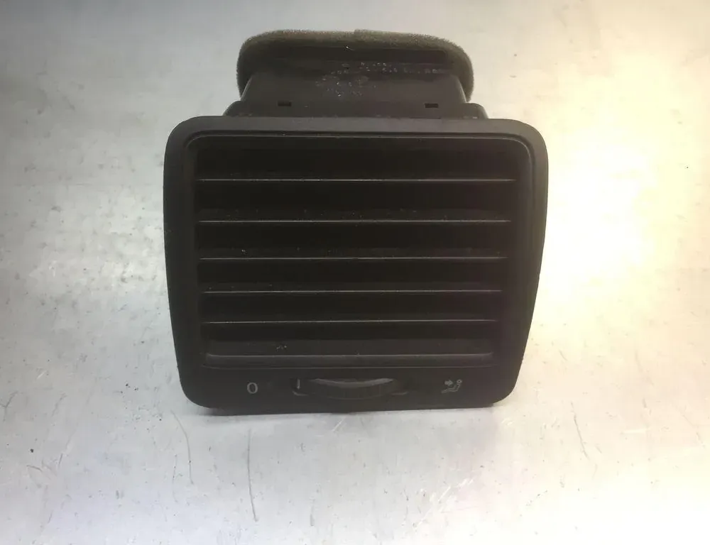 VOLKSWAGEN Golf 5 generation (2003-2009) Dashboard Air Vents 1K0819710,1K0819704 34334618
