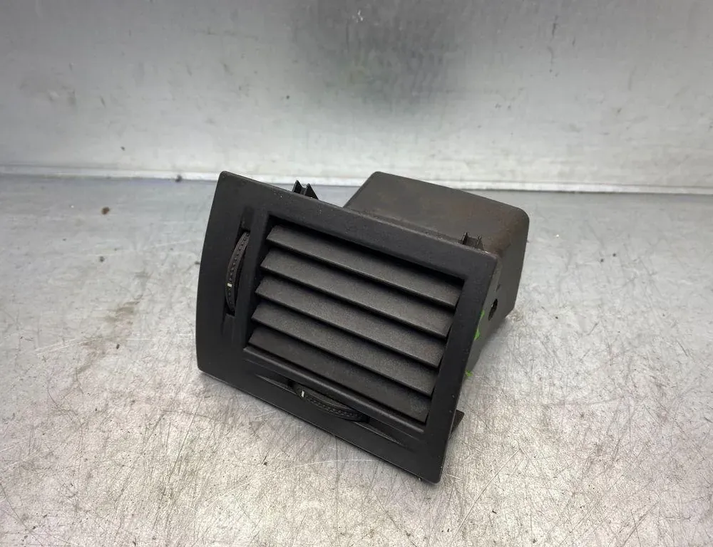 OPEL Meriva 1 generation (2002-2010) Вентиляционные отверстия в приборной панели 2892001,464652911 34353412