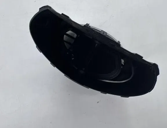 FORD Focus 2 generation (2004-2011) Вентиляционные отверстия центральной консоли 4M51A014L21BC,4M51A014L21AD 34353270