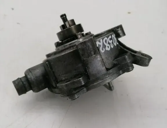 VOLVO V70 2 generation (2000-2008) Вакуумный насос 08658230 34346606
