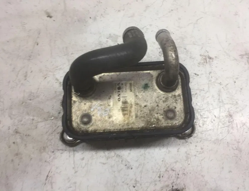 VOLVO V70 2 generation (2000-2008) Держатель масляного фильтра 8677973 34339570