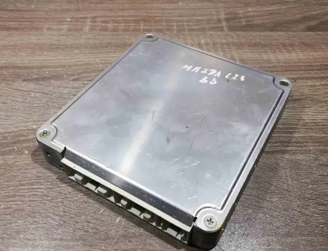 MAZDA 626 GE (1991-1997) Engine Control Unit ECU F2D318881,0797002080 34413119