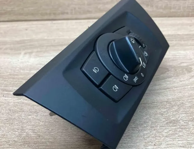 BMW 1 Series E81/E82/E87/E88 (2004-2013) Headlight Switch Control Unit 6932792,693870303,WithPlug 34398651
