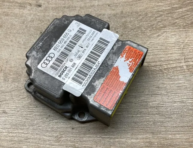 AUDI A4 B5/8D (1994-2001) Security Control Unit 8E0959655G,0285001668 34427132