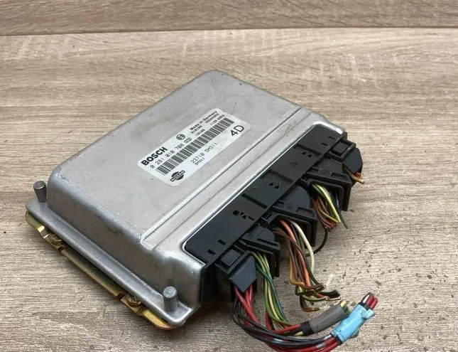 NISSAN X-Trail T30 (2001-2007) Engine Control Unit ECU 237105M311,0281010708 34378057