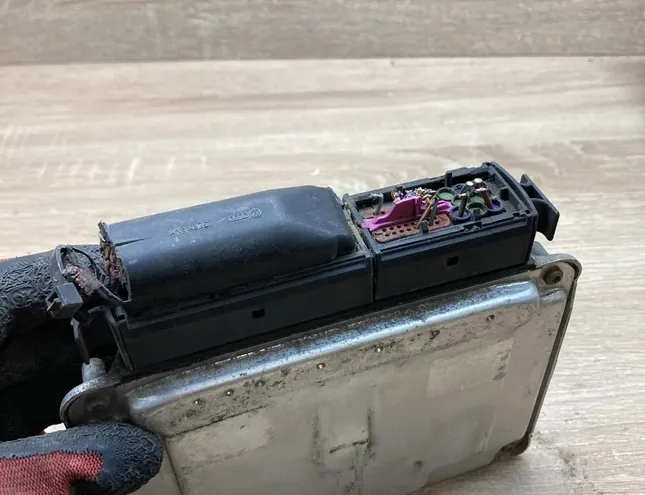 VOLKSWAGEN Golf 1 generation (1974-1993) Engine Control Unit ECU 038906012M,0281001979 34433037