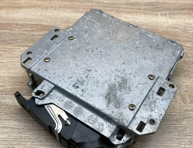 AUDI 80 B4 (1991-1996) Engine Control Unit ECU 8A0907401A,0281001132 34384042
