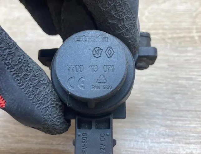 RENAULT Trafic 2 generation (2001-2015) Vacuum Turbocharger Control 7700113071 34300073