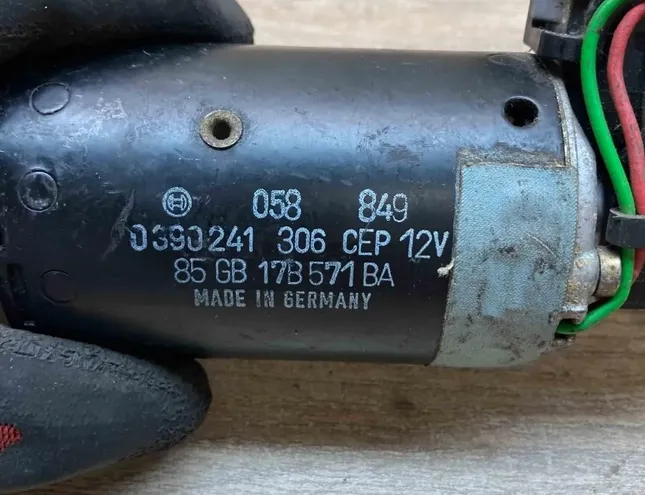 FORD Fiesta 2 generation (1983-1989) Моторчик передних стеклоочистителей 85GB17B571BA,0390241306 34360601