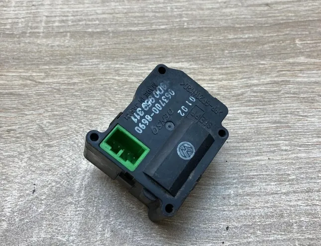 VOLKSWAGEN Phaeton 1 generation (2002-2016) Interior Heater Flap Motor Actuator 3D0959311,0637008690 34425816