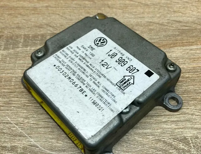 VOLKSWAGEN Passat B5 (1996-2005) Security Control Unit 1J0909607,5WK4199 34406414