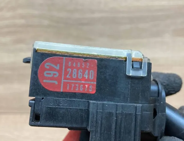 TOYOTA Corolla Verso 1 generation (2001-2009) Wiper Control 8465228640,173654 34401843