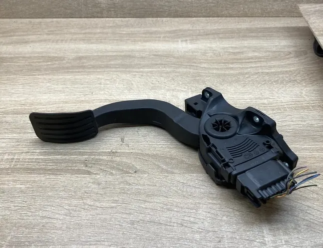 FORD S-Max 1 generation (2006-2015) Throttle Pedal 6G929F836JC,6G929F836JC 34443833