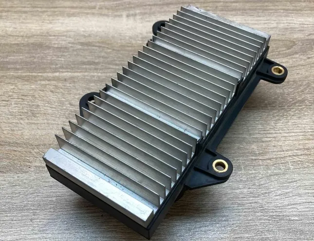 BMW 7 Series E23 (1977-1987) Voltage Control Unit 6940292,8ES008270 34347155