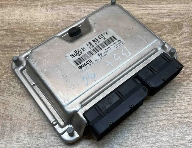 VOLKSWAGEN Passat B5 (1996-2005) Engine Control Unit ECU 038906019ER,0281010764 34346753