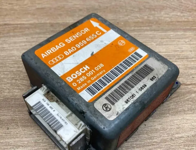 AUDI A4 B5/8D (1994-2001) Блок управления безопасностью 8A0959655C,0285001038 34393634