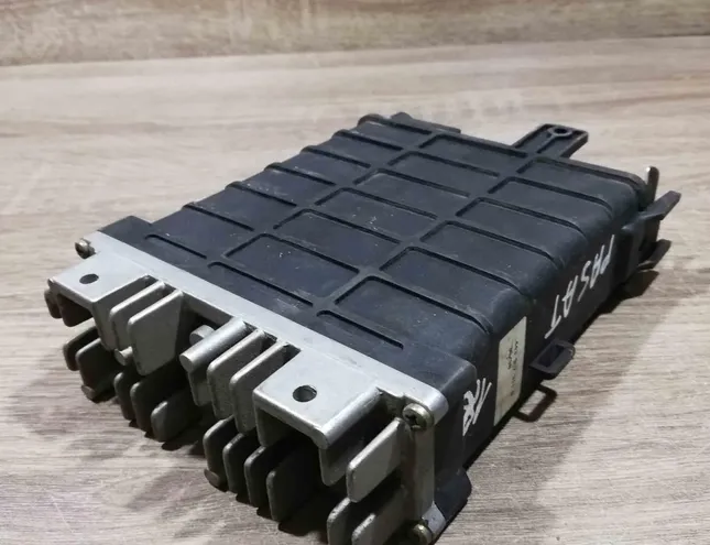 VOLKSWAGEN Passat B3 (1988-1993) Engine Control Unit ECU 443907311b,0261200261 34411853