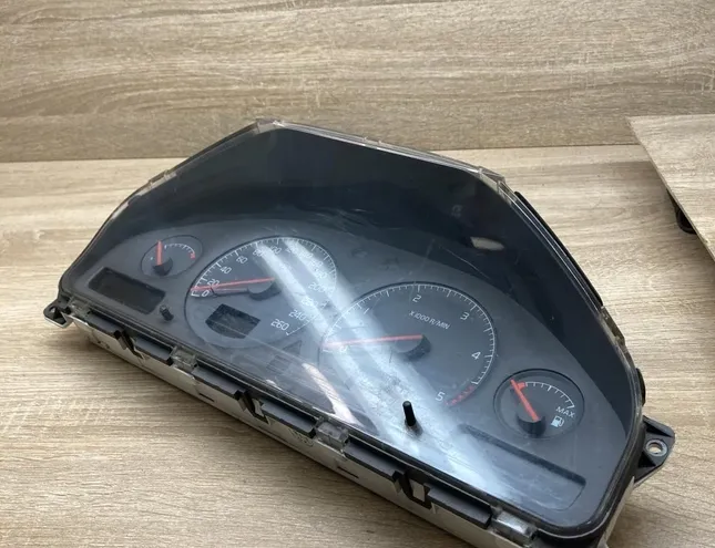 VOLVO S80 1 generation (1998-2006) Speedometer 9483487 34448029