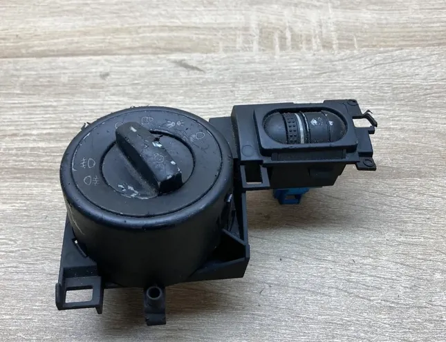 VOLKSWAGEN Touareg 1 generation (2002-2010) Переключатель света 7L6858903T 34456702
