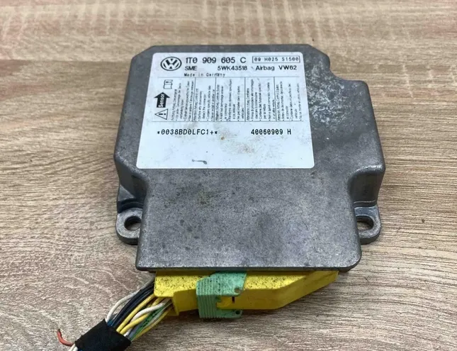 VOLKSWAGEN Touran 1 generation (2003-2015) Блок управления безопасностью 1T0909605C 34363900