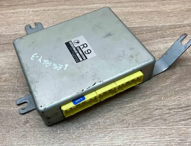 SUBARU Legacy 2 generation (1994-1999) Engine Control Unit ECU 22611AB441,A18000RR3 34321783