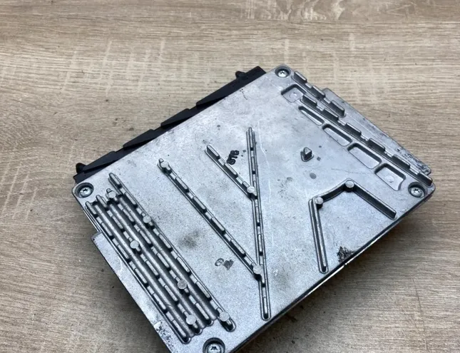 VOLVO V70 2 generation (2000-2008) Engine Control Unit ECU 30646978A,0281011441 34436474