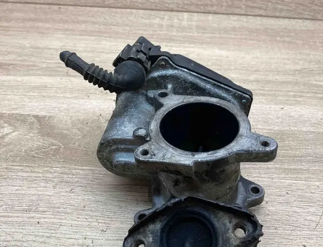 VOLVO S40 1 generation (1996-2004) EGR Valve P0547985,180319 34372336