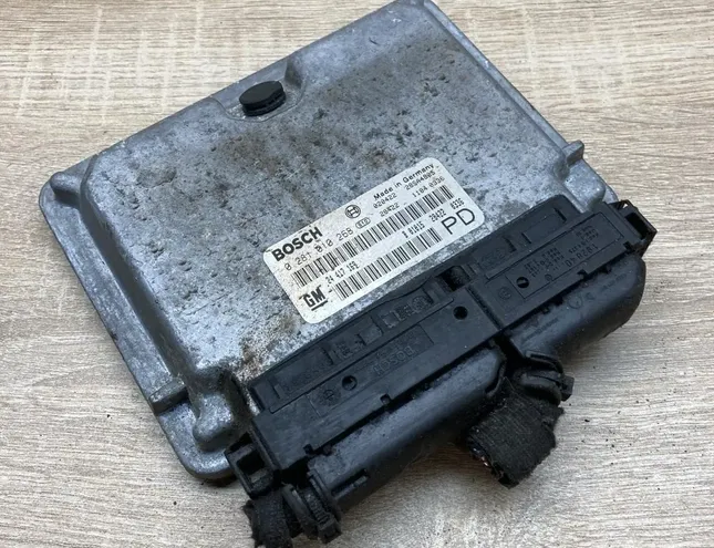 OPEL Zafira A (1999-2003) Engine Control Unit ECU 24417169,0281010268 34427212