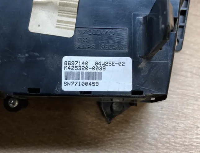 VOLVO S60 1 generation (2000-2009) БЛОК УПРАВЛЕНИЯ КОНДИЦИОНЕРА ВОЗДУХА / КЛИМАТА/ ПЕЧКИ (В САЛОНЕ) 8697140,M425320 34456851