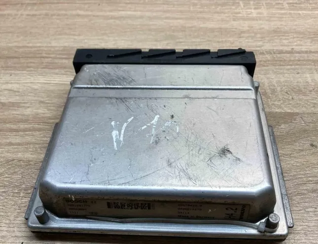 VOLVO V70 1 generation (1997-2000) Engine Control Unit ECU 0281001776,28SA3886,09470429B 34365402