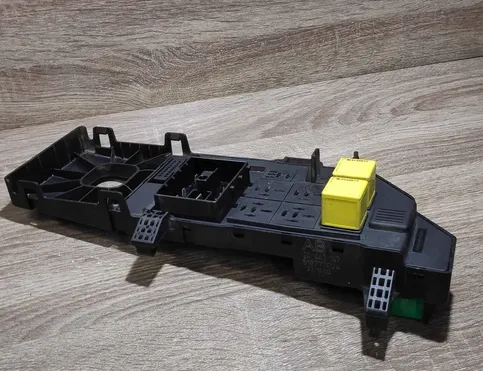 OPEL Vectra C (2002-2005) Fuse box 24443147 34412603