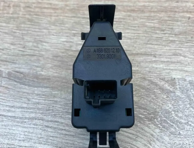 MERCEDES-BENZ A-Class W168 (1997-2004) кнопка опасности A1688201210,33019001 34362844