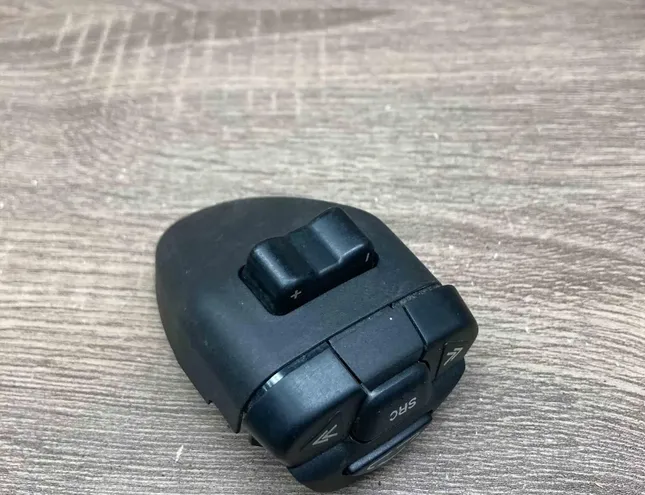 NISSAN Almera N15 (1995-2000) Steering wheel buttons / switches 54355381PI,271100 34367689