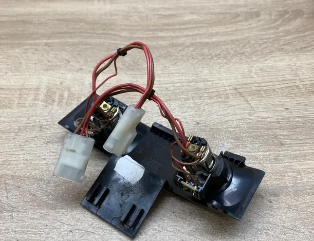 BMW 7 Series E23 (1977-1987) 12 V Socket 7002402,584507 34283949